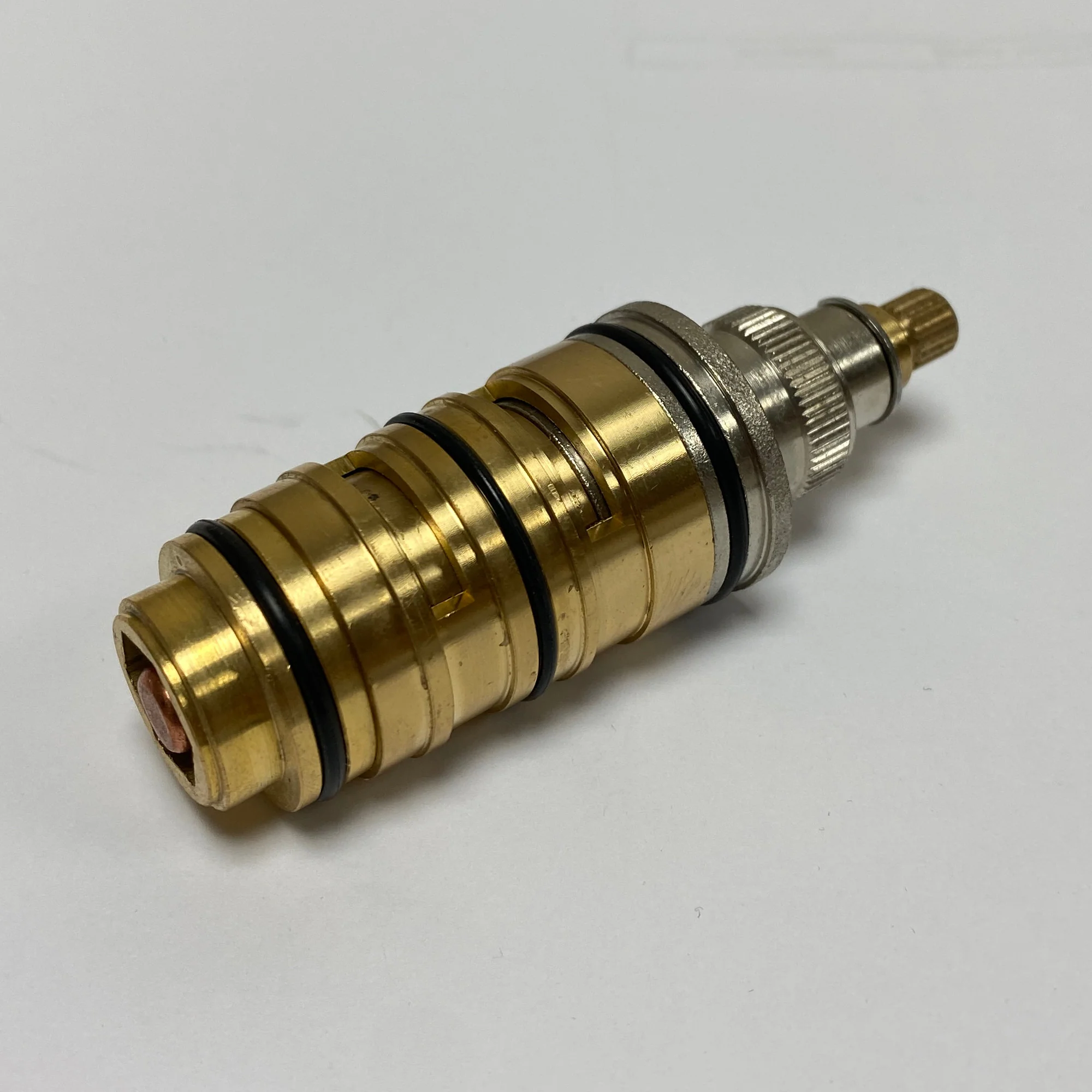 Thermostatic shower bar valve cartridge - Dune