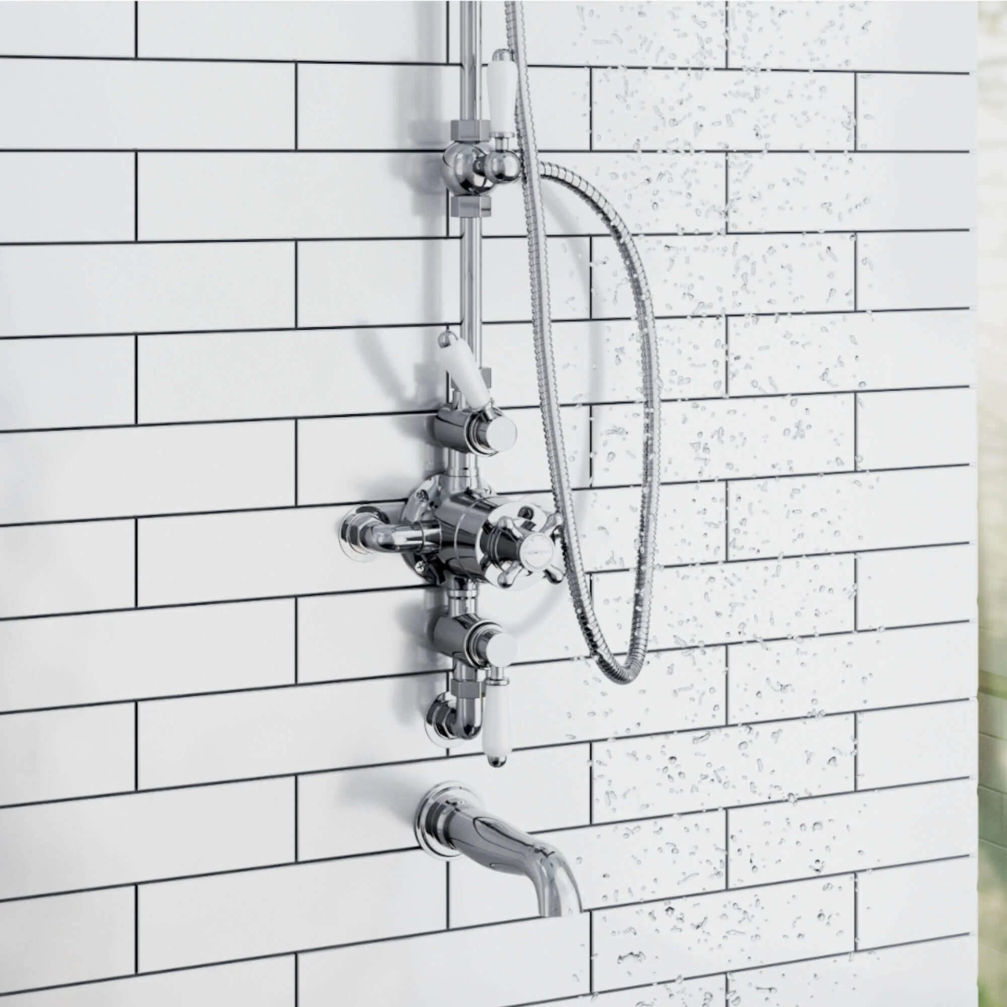 Traditional bath or basin spout wall mounted - chrome - Image 2